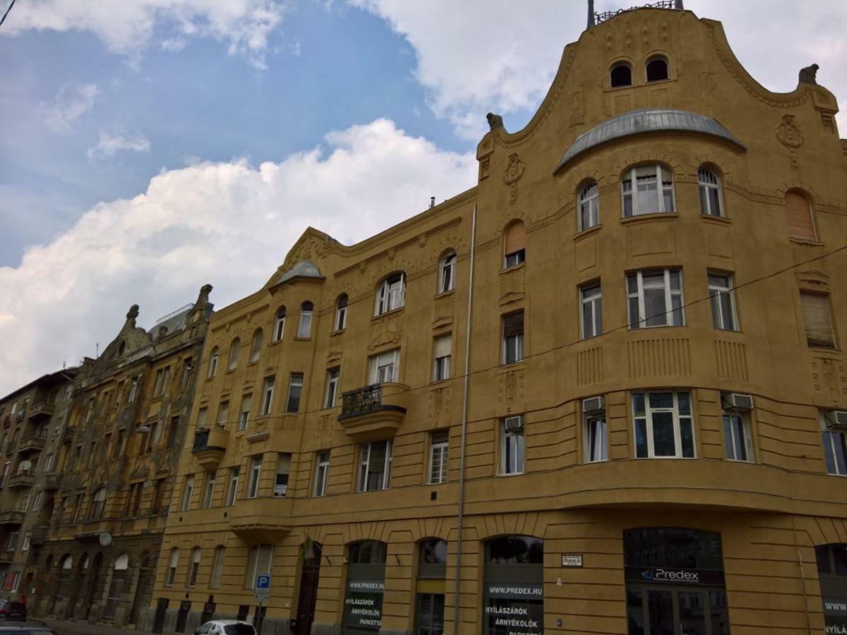 Sunflower Lägenhet Budapest Exteriör bild